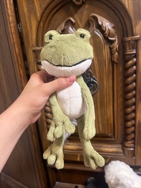 Jellycat finnegan frog BNWT